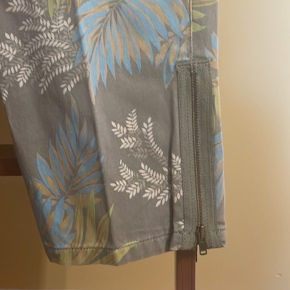 Liz Claiborne Ankle Length Pants - Picture 3 of 7